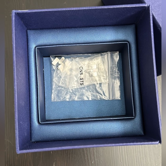 Swarovski watch - Picture 2 of 4